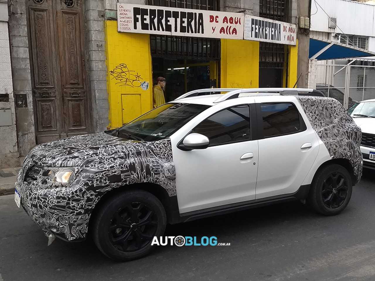Renault Duster turbo flagrado na Argentina